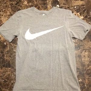 Grey Nike tee